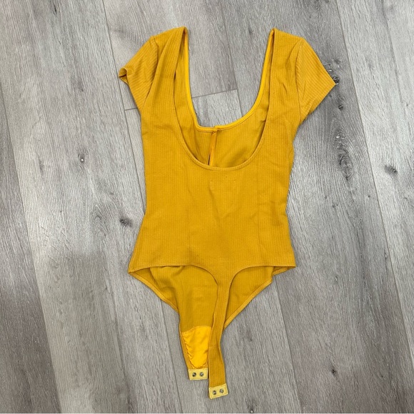 Privacy Please Yellow Ribbed Button Bodysuit - Picture 3 of 3